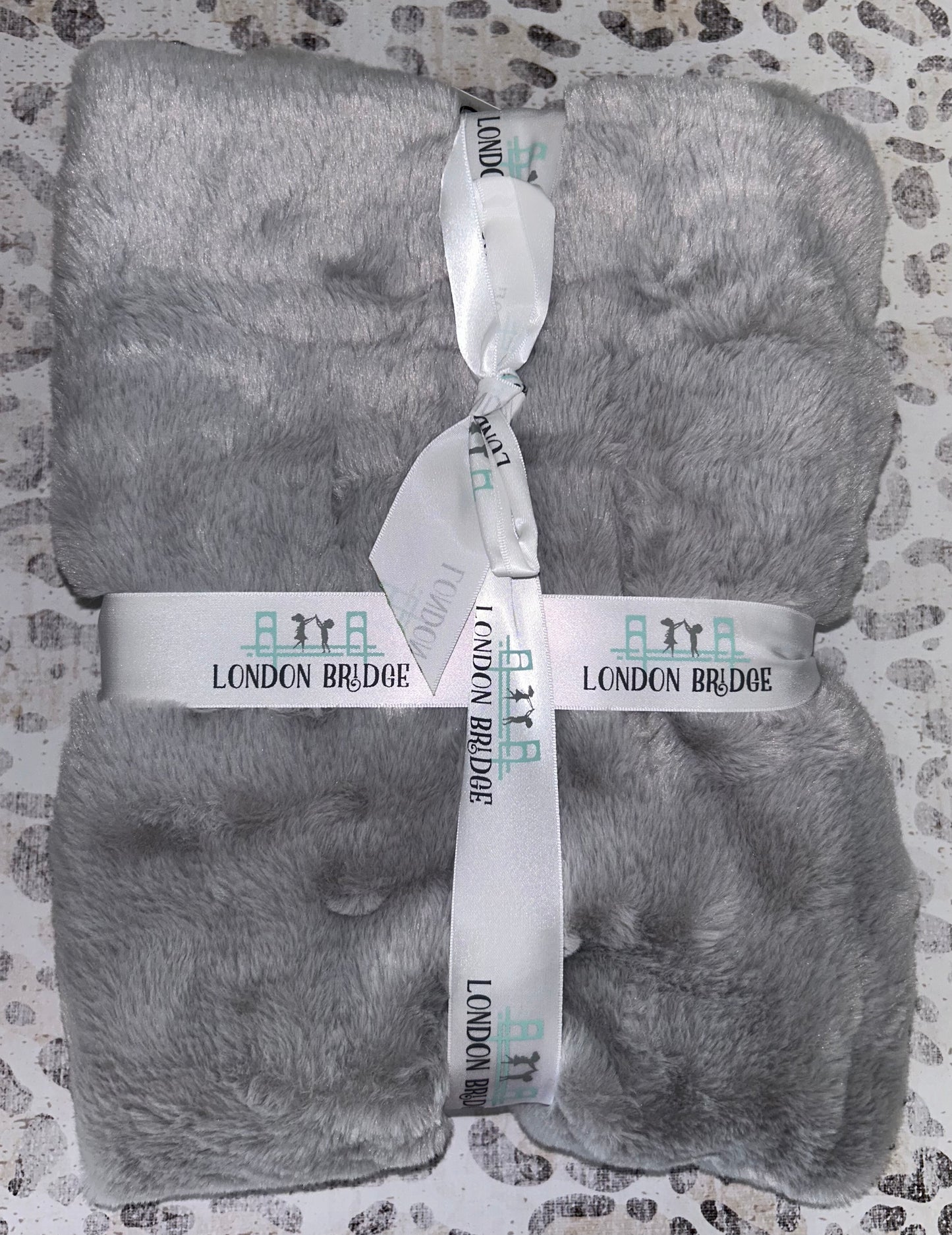 London Bridge Gray Fur Blanket