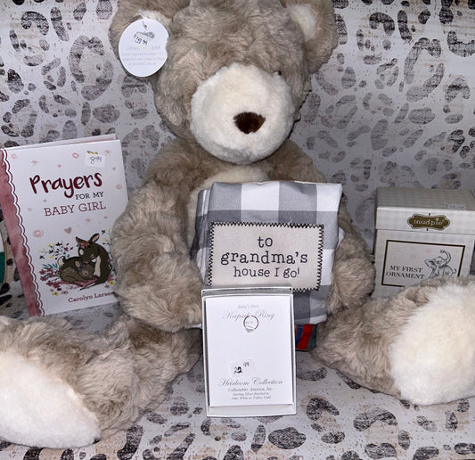 Keepsake Ring, Prayer Book, MP Grandma Bear- Willow Kaye Graham