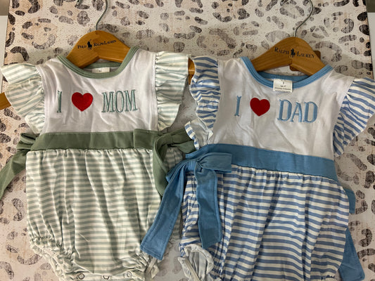 I love mom and dad outfits - Payton Layne Gilliam