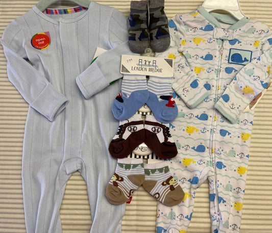 Light Blue Sleeper, Whale Sleeper, Socks  - Swanger Baby